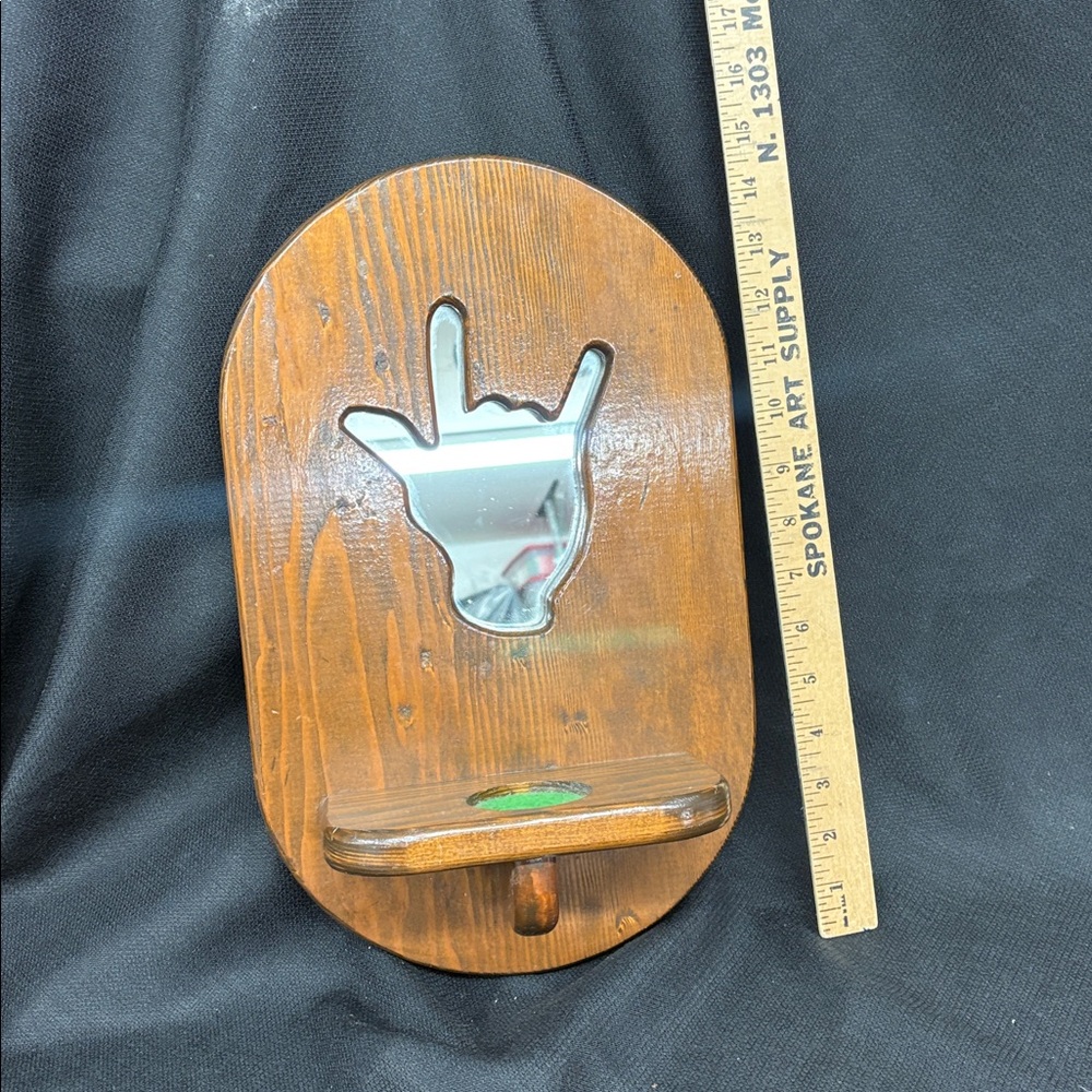 ASL “I Love You” wall shelf with mirror - Picture 3 of 6